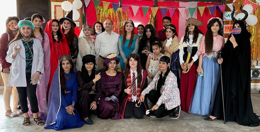 SSCMS bids farewell to dental students in Halloween style