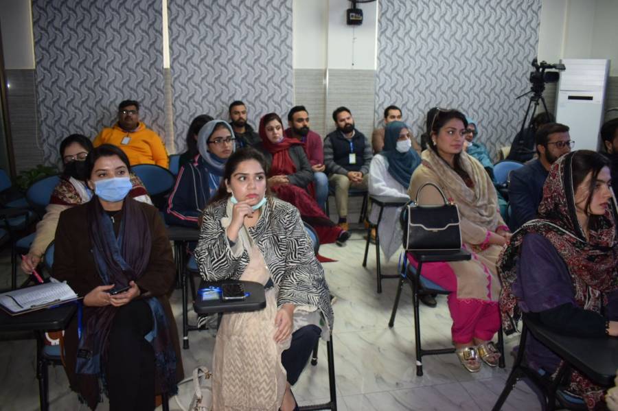 PDA Gujranwala conducts endodontic session for young dentists