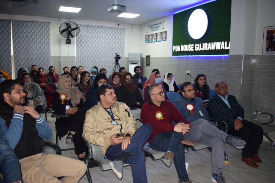 PDA Gujranwala conducts endodontic session for young dentists