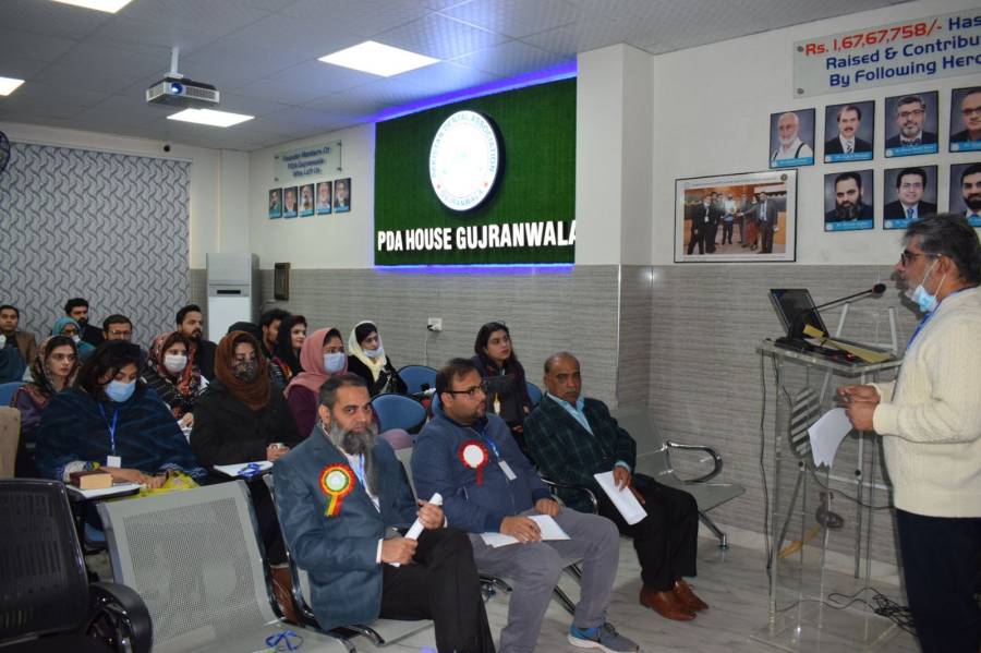 PDA Gujranwala conducts endodontic session for young dentists