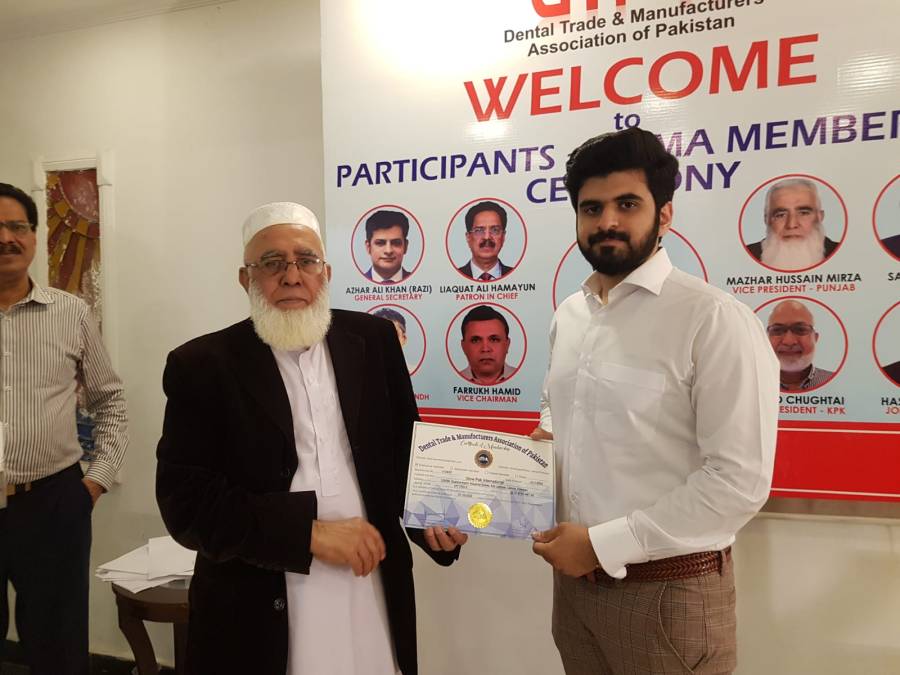 DTMA awards certificates to Karachi, Lahore members