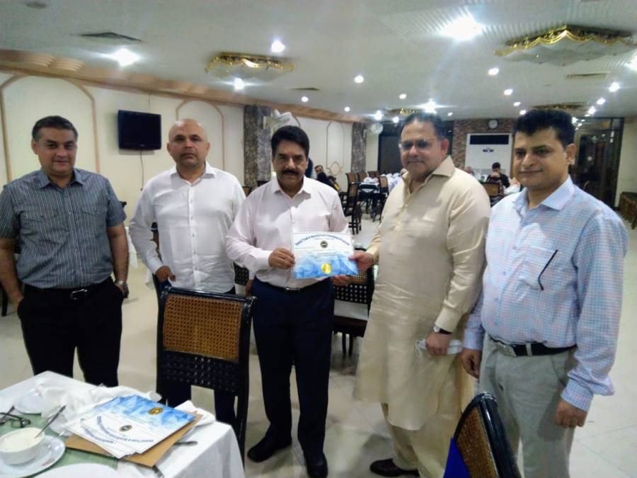 DTMA awards certificates to Karachi, Lahore members