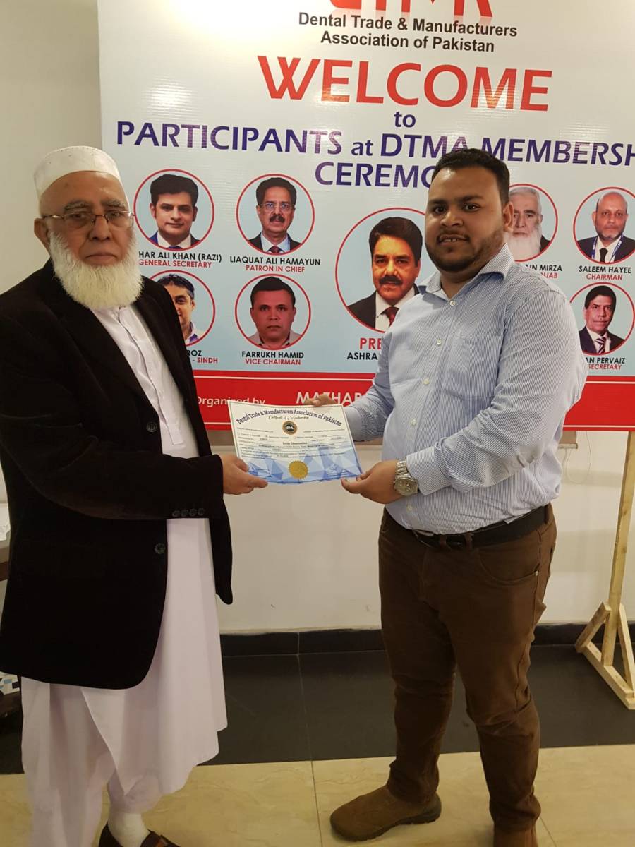 DTMA awards certificates to Karachi, Lahore members