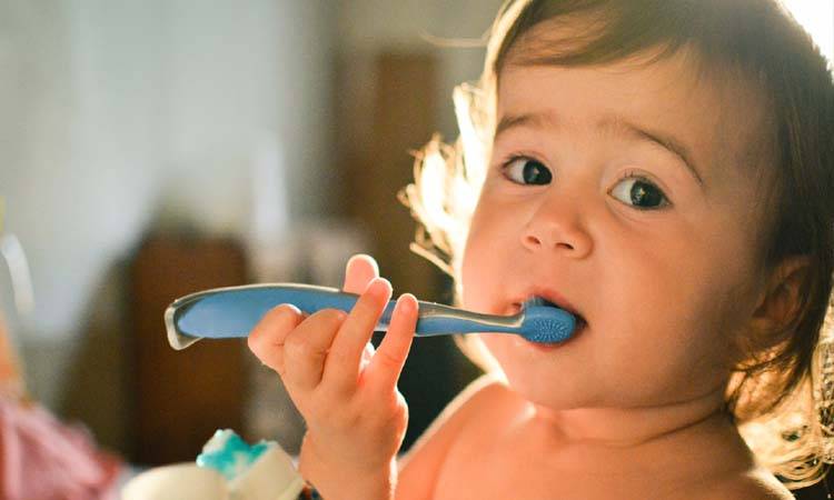 5 Ways to Teach Kids to Brush Their Teeth