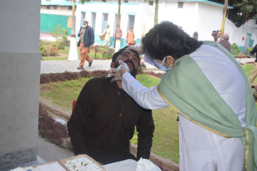 PDA Gujranwala visits Central Jail to provide dental treatment