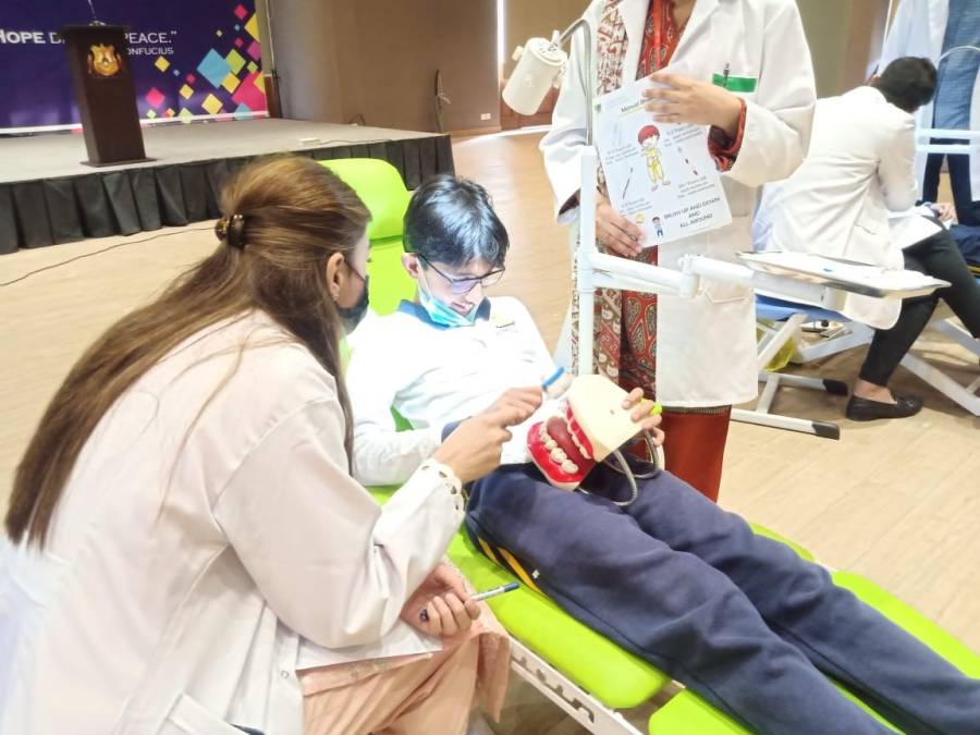 LMDC arranges oral health program at Kingston College