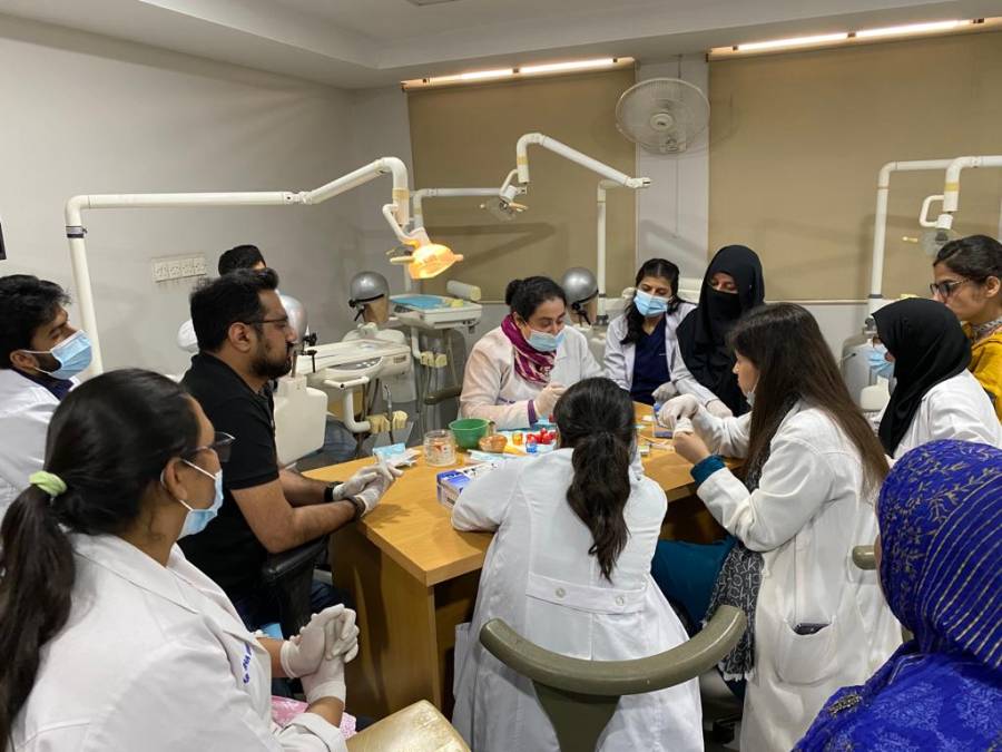 Refresher courses for dentists