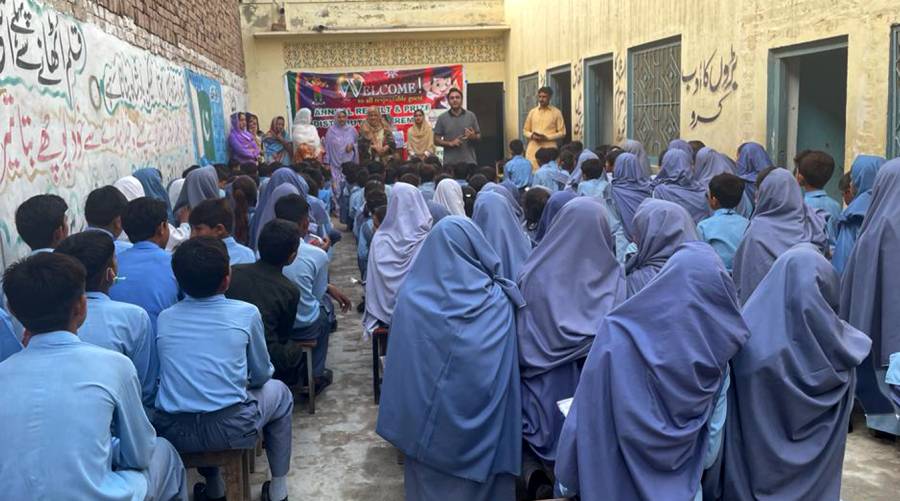 Oral health seminar at Shorkot school 