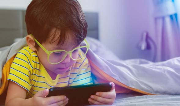 Researchers for regulating kids screen time to avert harm 