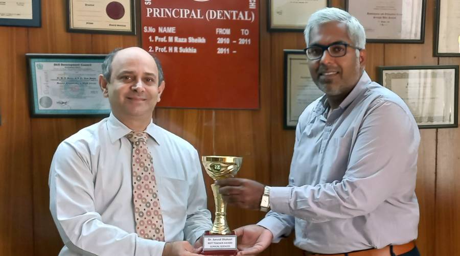 Sir Syed College of Medical Sciences honours outstanding teachers 