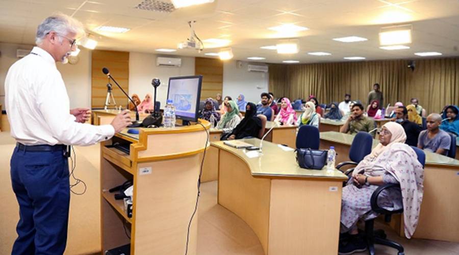 KU oral cancer awareness lecture stresses early detection 