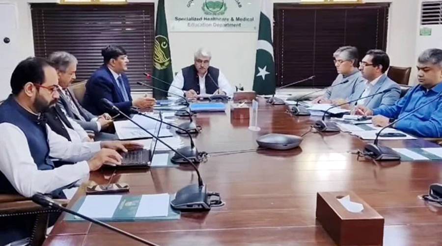 NIH team, Punjab health minister review health security plan  